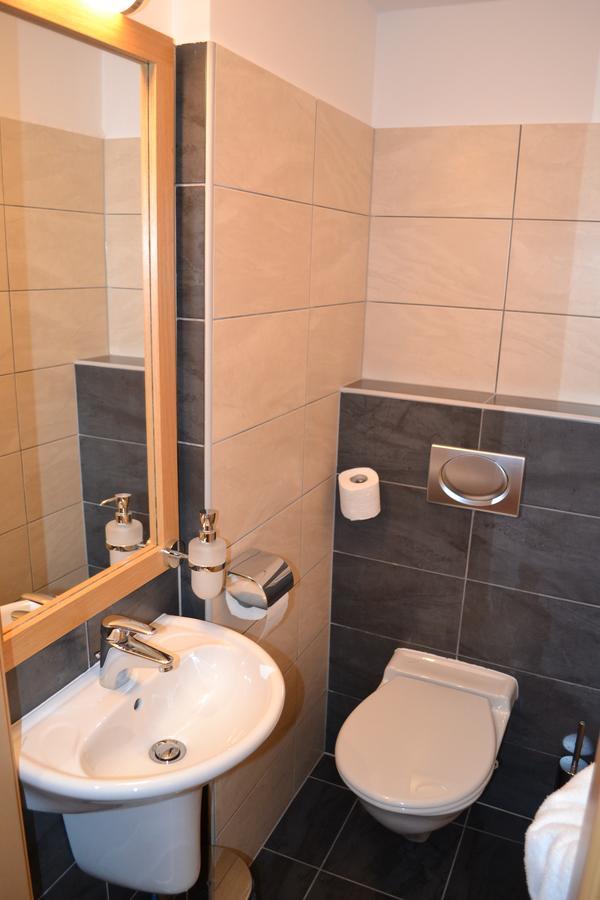 Debreceni Postas Udulo Hotel Luaran gambar