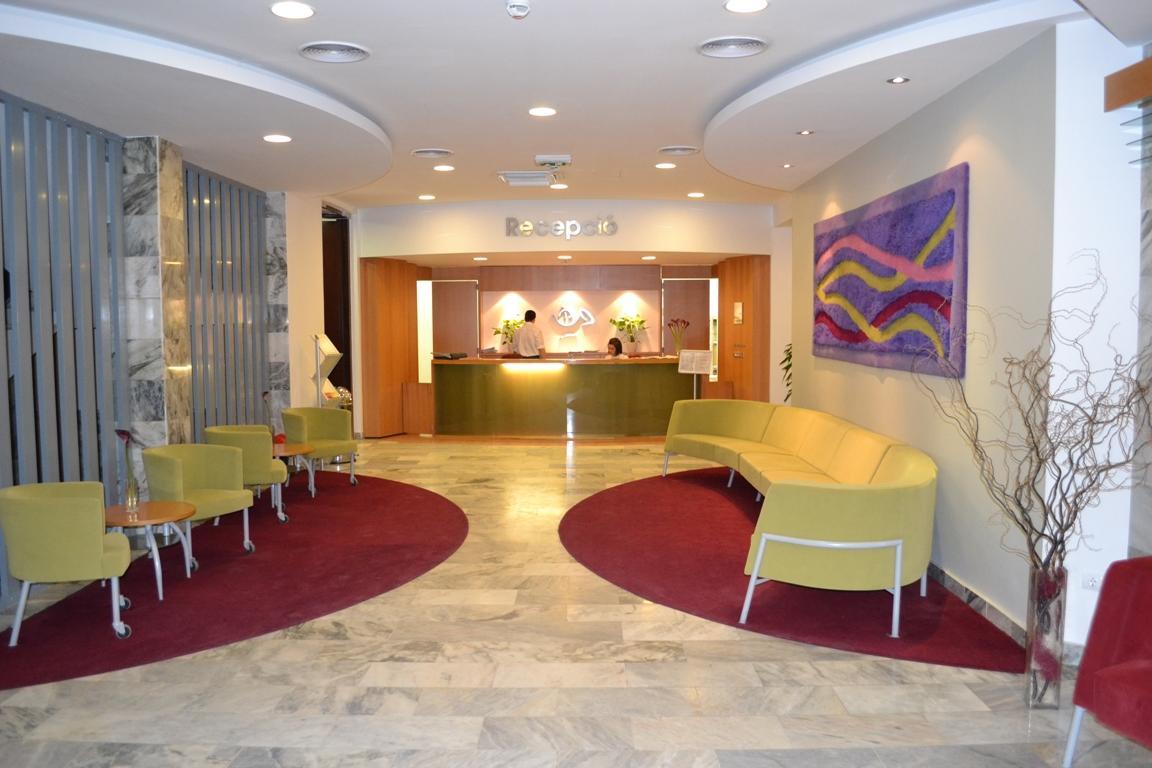 Debreceni Postas Udulo Hotel Luaran gambar