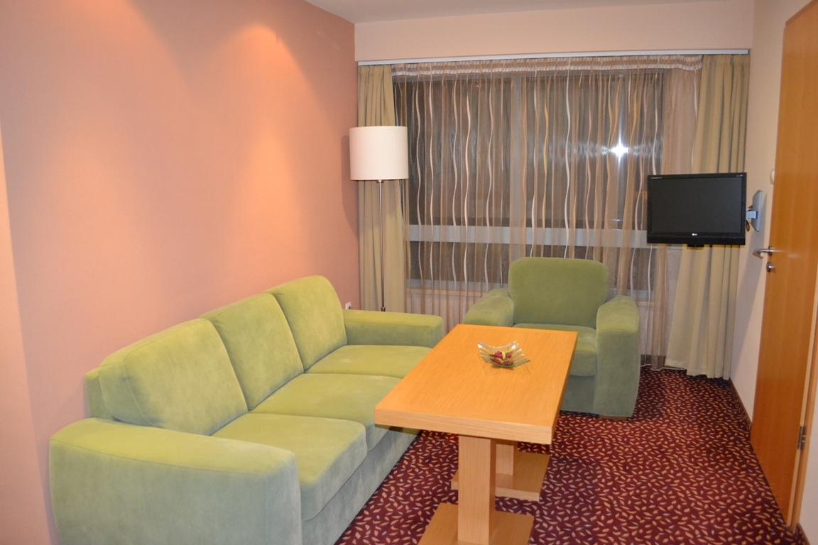 Debreceni Postas Udulo Hotel Luaran gambar